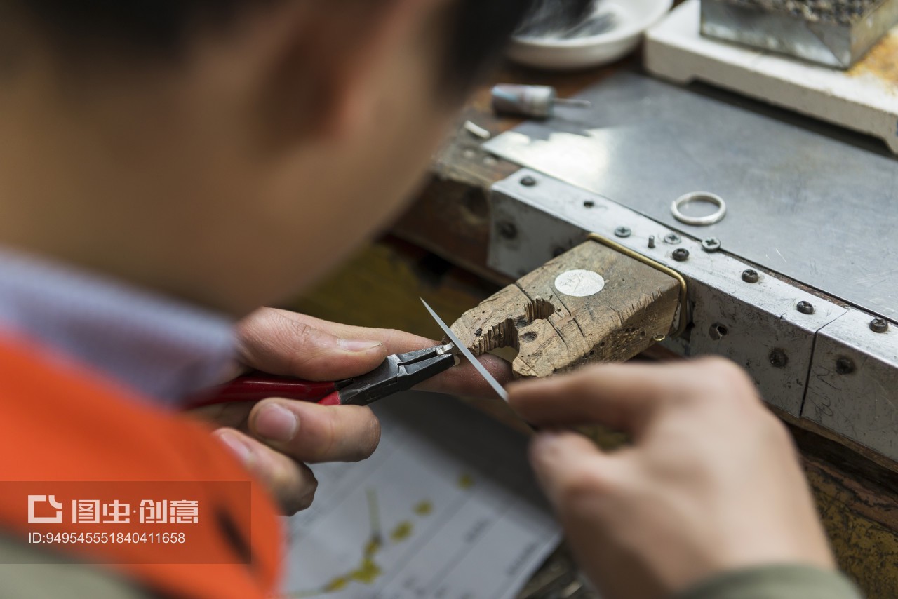 黃金首飾加工與文化藝術交流的融合